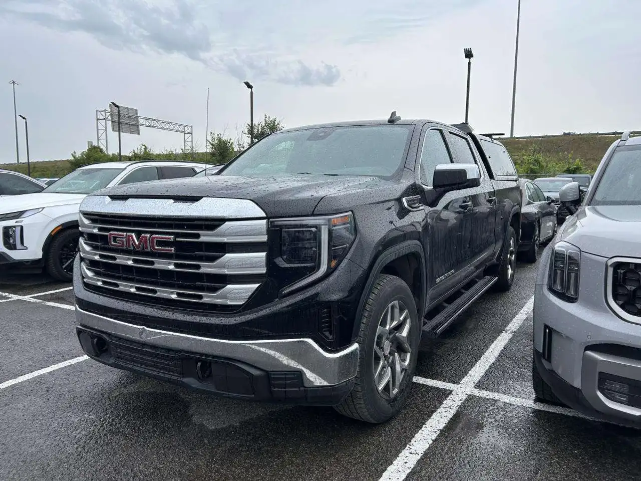 2024 GMC Sierra 1500 SLE