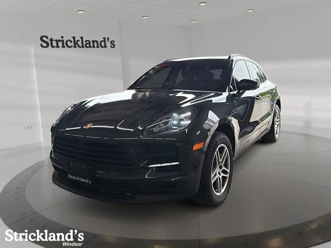 2021 Porsche Macan Base