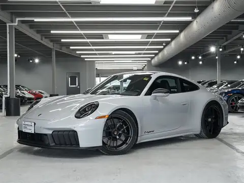 Porsche 911 Carrera 4 GTS