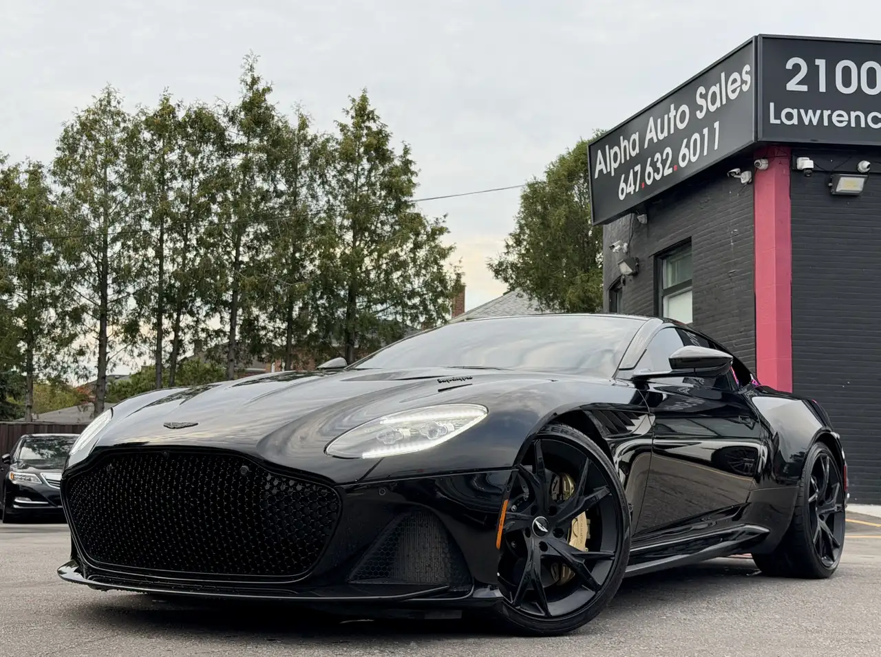 2019 Aston Martin DBS