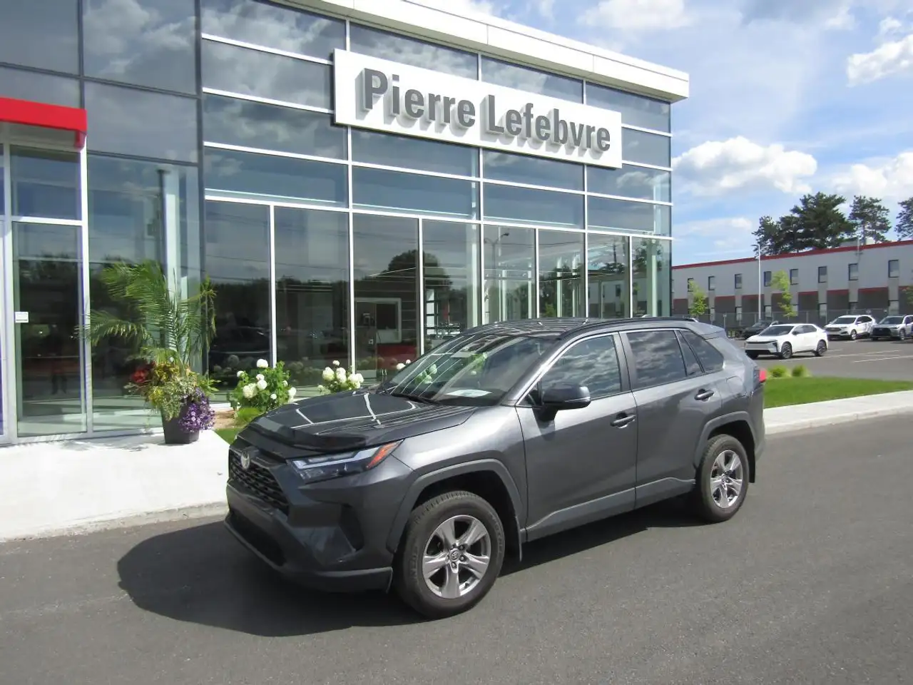 2023 Toyota RAV4 XLE