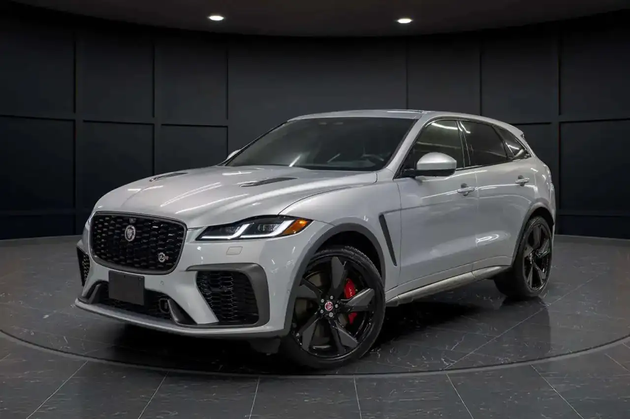 2023 Jaguar F-Pace SVR