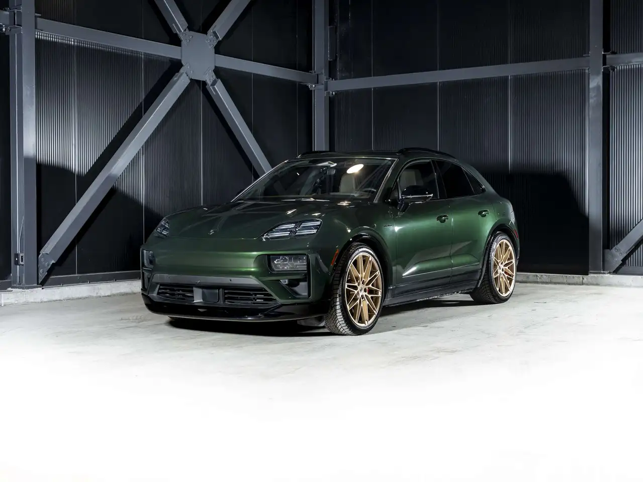 2024 Porsche Macan Turbo