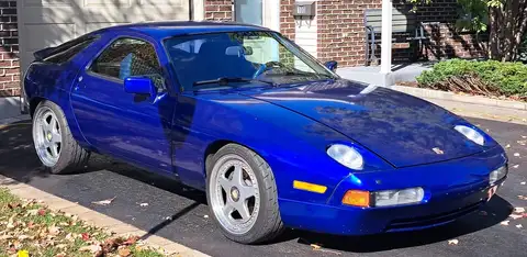 Porsche 928