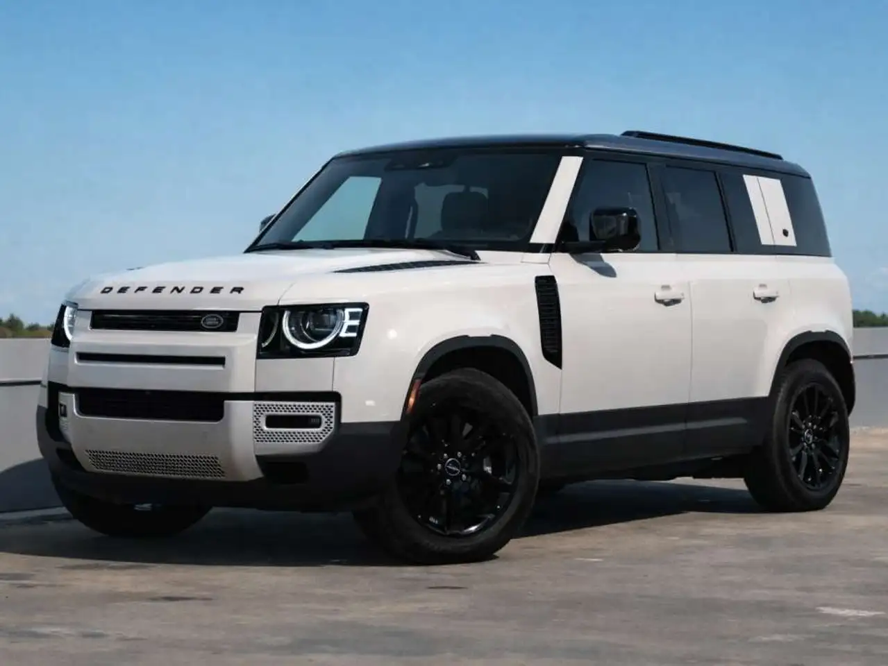 2024 Land Rover Defender S P300