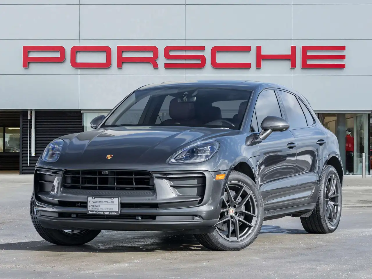2023 Porsche Macan T