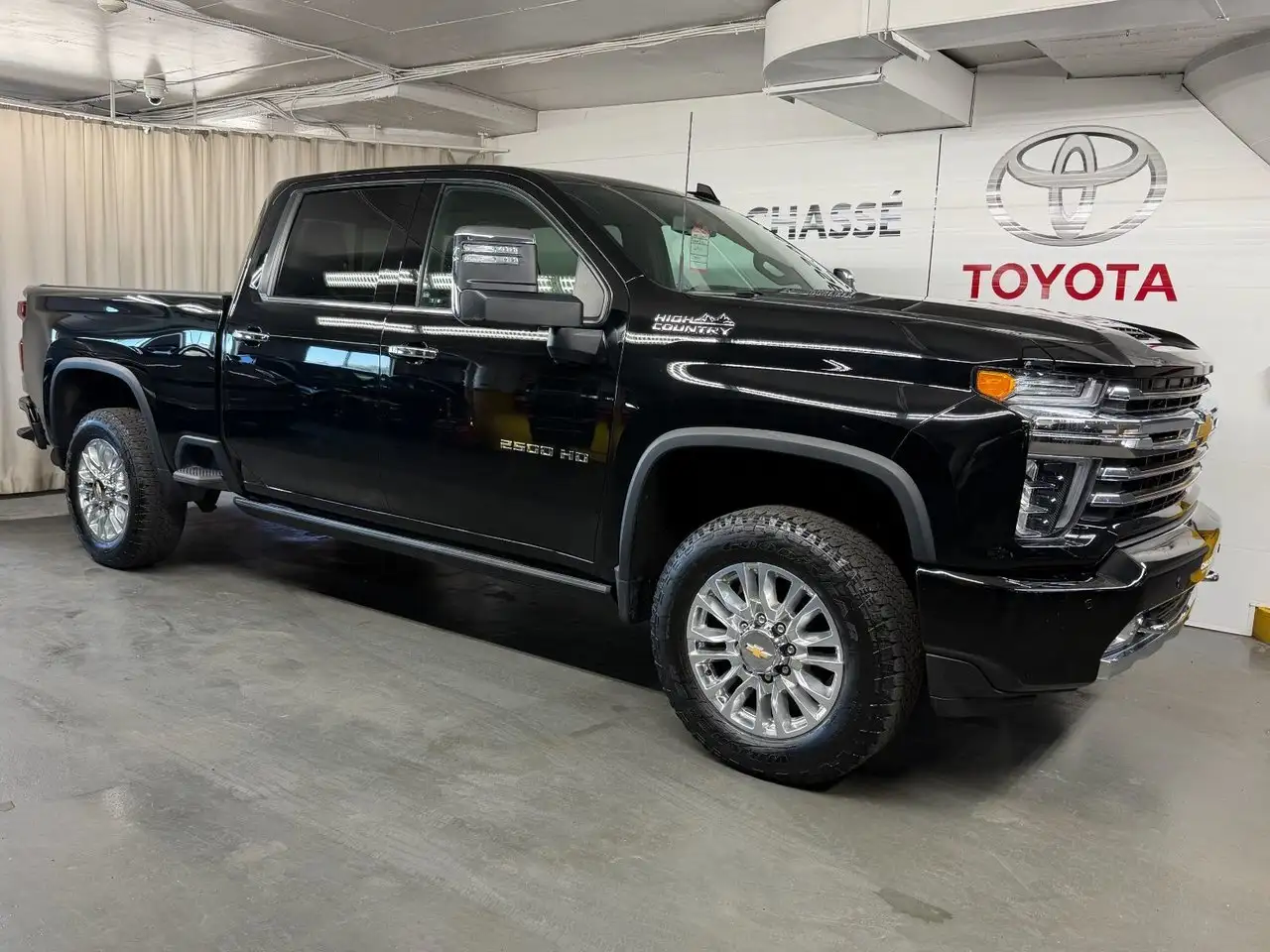 2023 Chevrolet Silverado 2500 High Country
