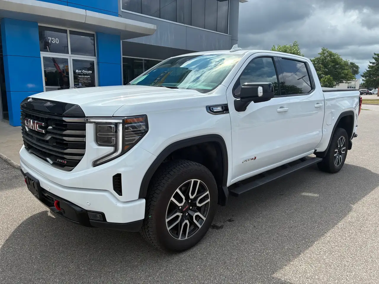 2025 GMC Sierra 1500 AT4
