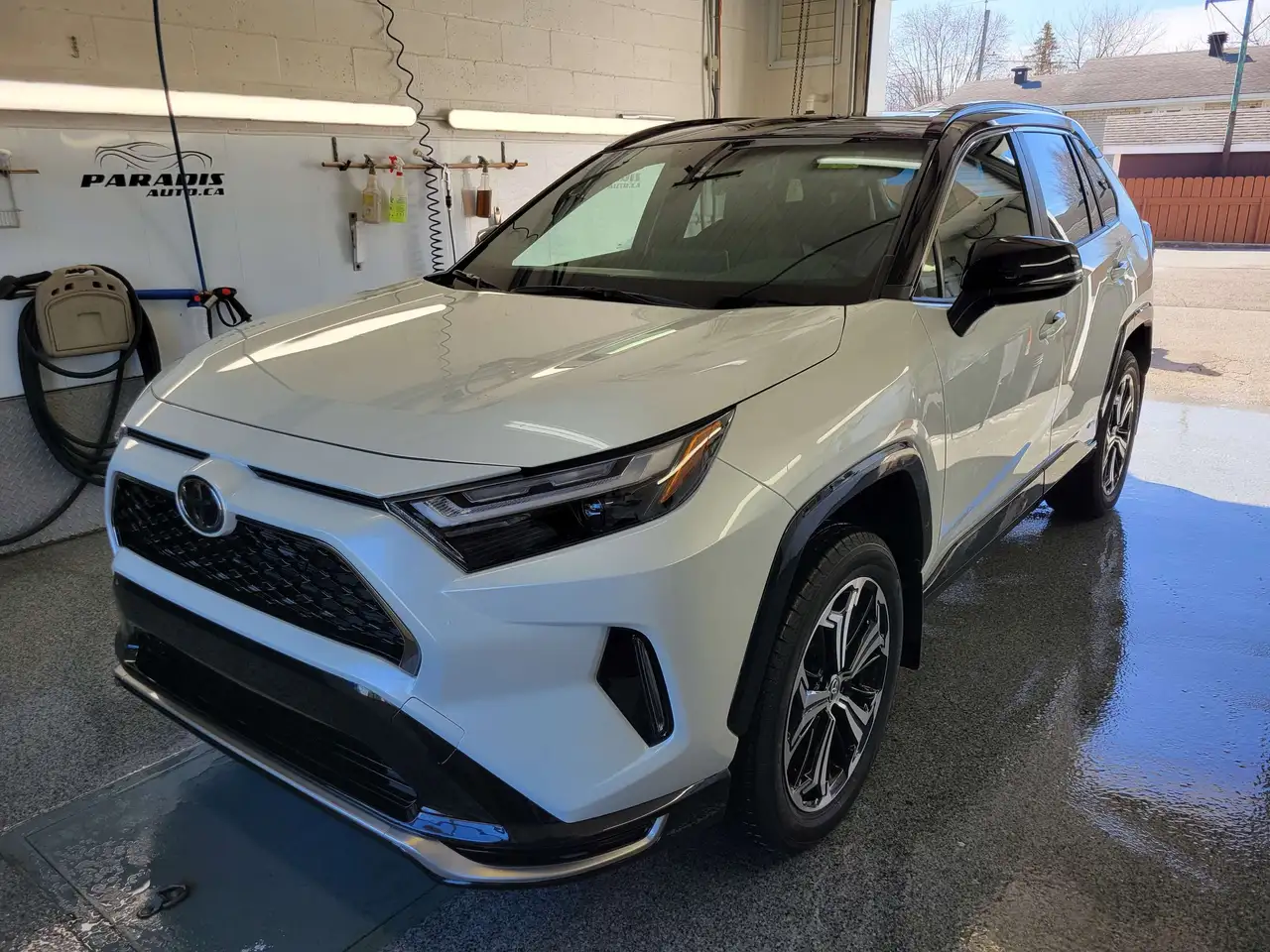 2025 Toyota RAV4 XSE