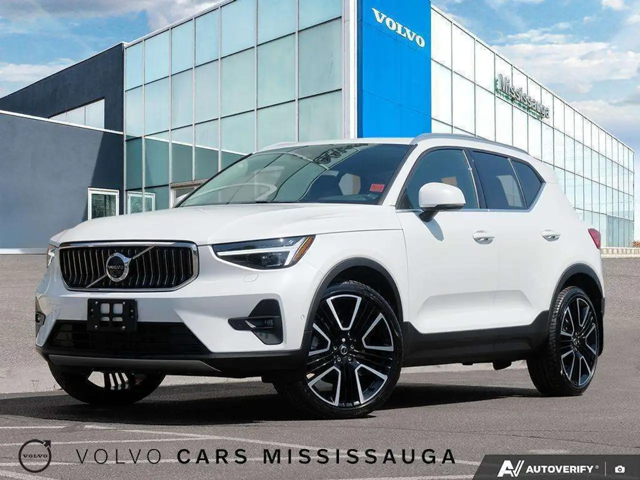 2024 Volvo XC40 Ultimate