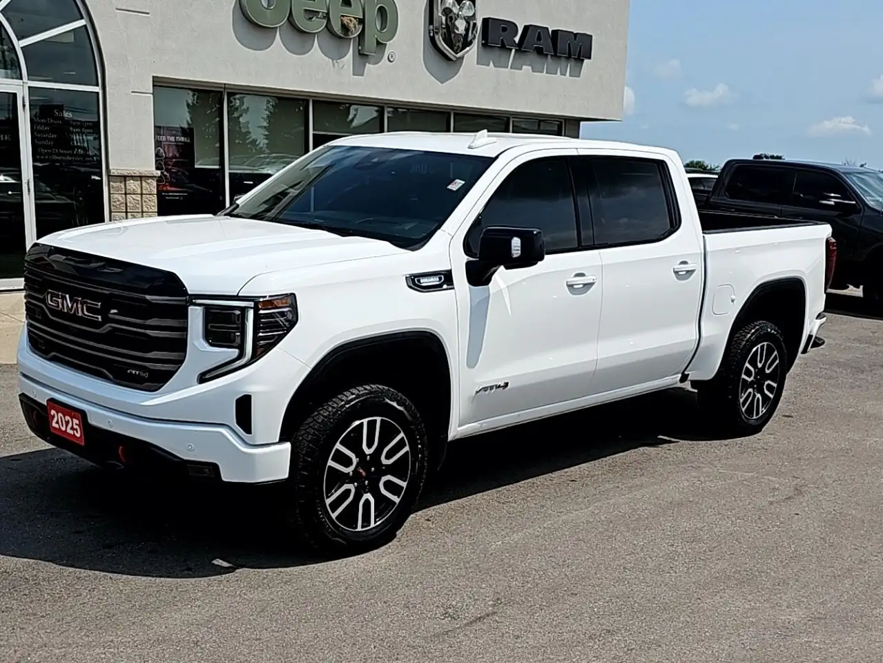 2025 GMC Sierra 1500 AT4