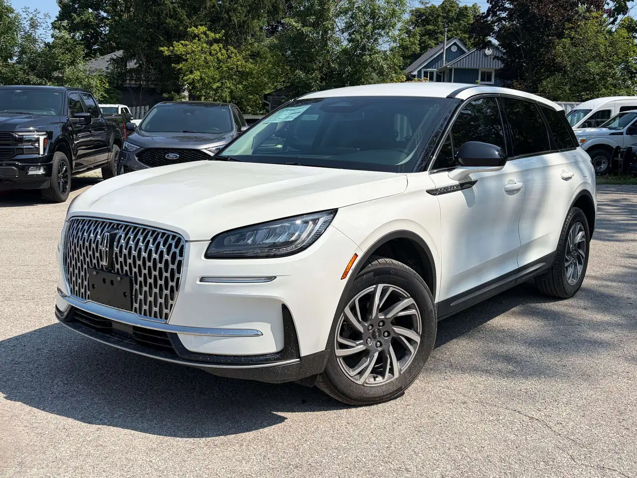 2023 Lincoln Corsair Standard