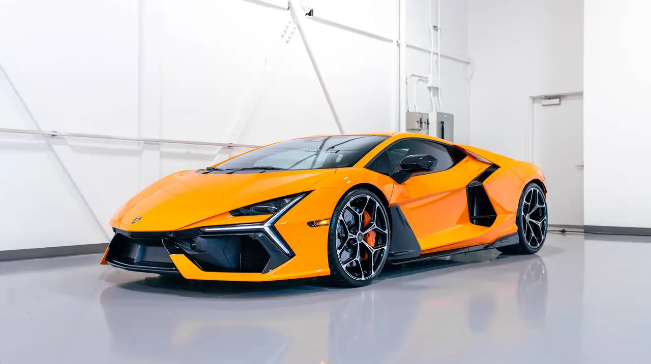 2026 Lamborghini Revuelto