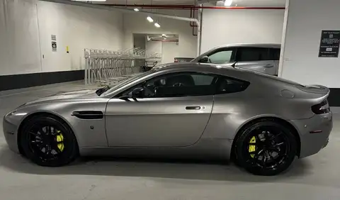 Aston Martin Vantage
