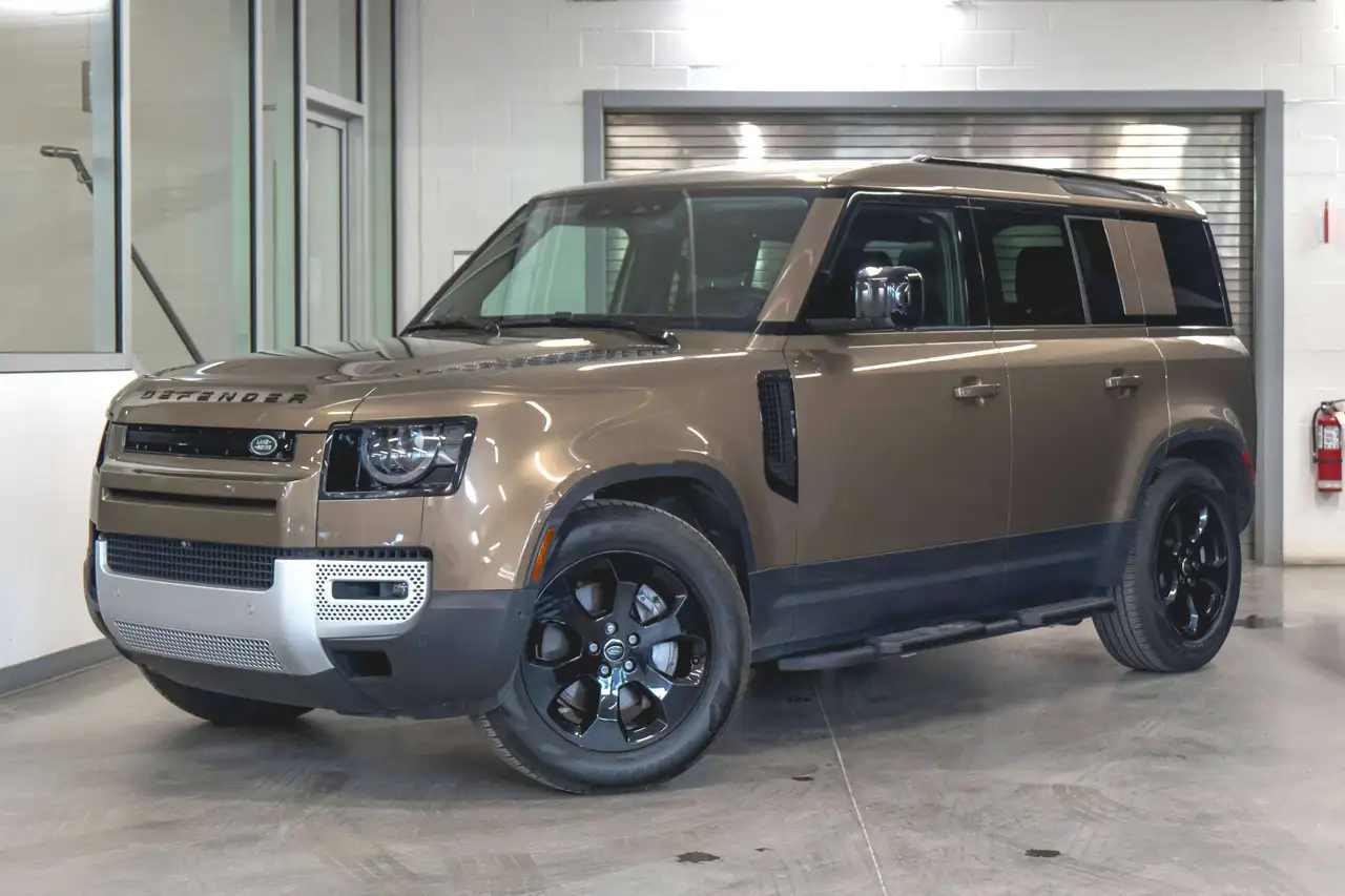 2025 Land Rover Defender S P400
