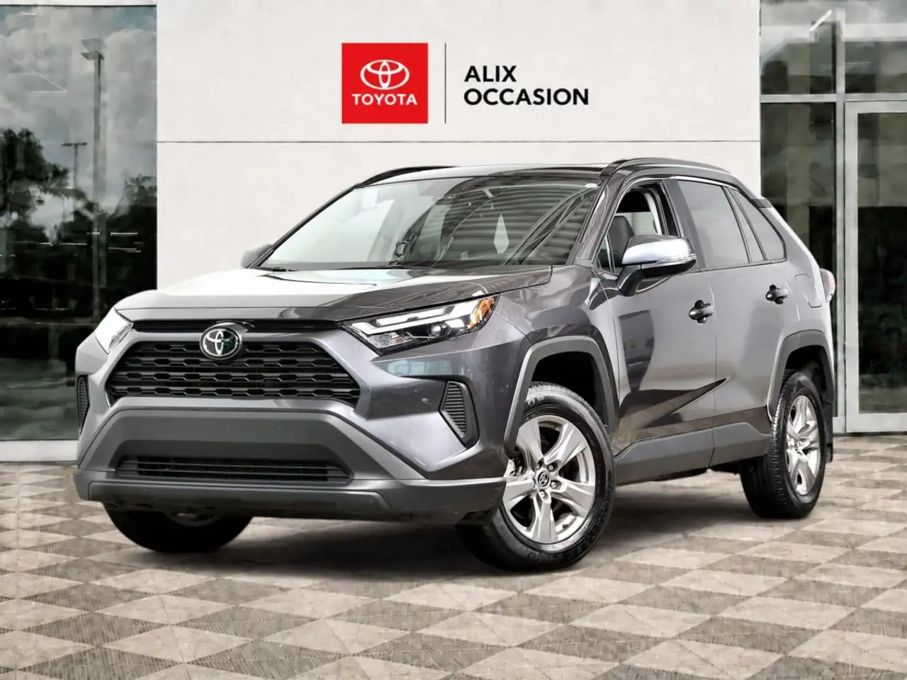 2024 Toyota RAV4 XLE