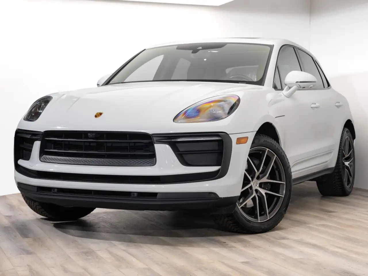 2023 Porsche Macan T