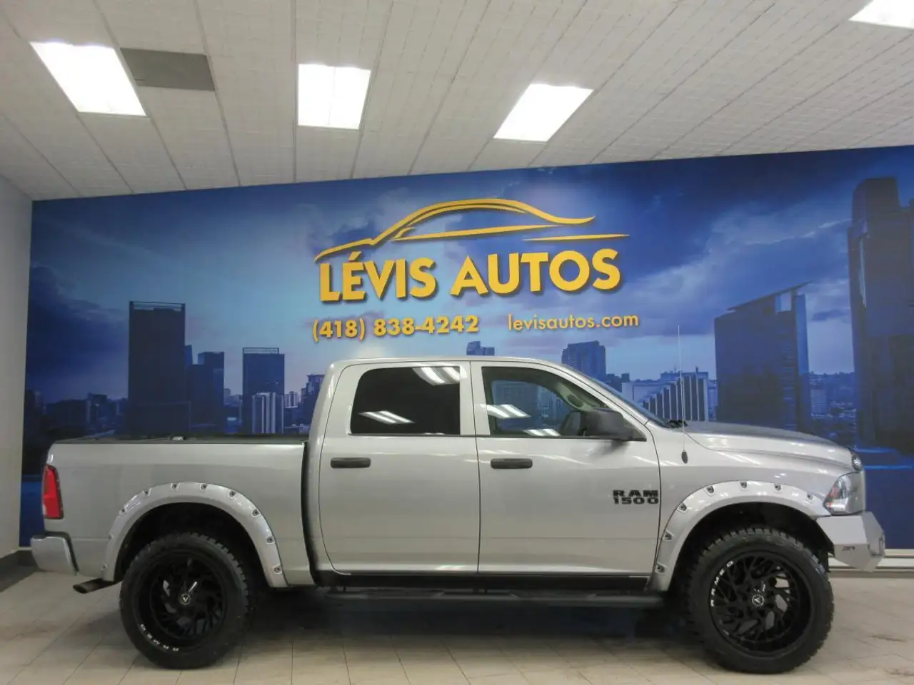 2023 RAM 1500 SLT