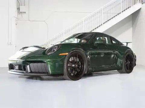 Porsche 911 Carrera GTS