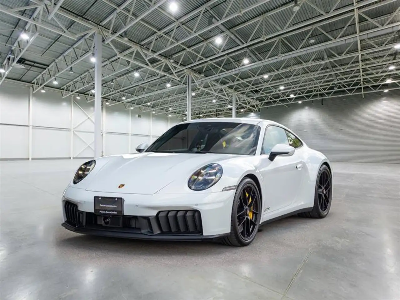 2025 Porsche 911 Carrera GTS