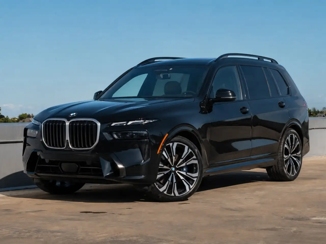 2023 BMW X7 40i