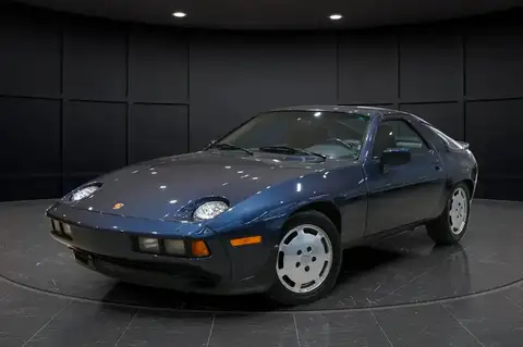 Porsche 928