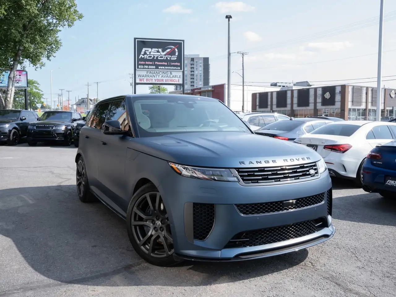 2025 Land Rover Range Rover Sport SV