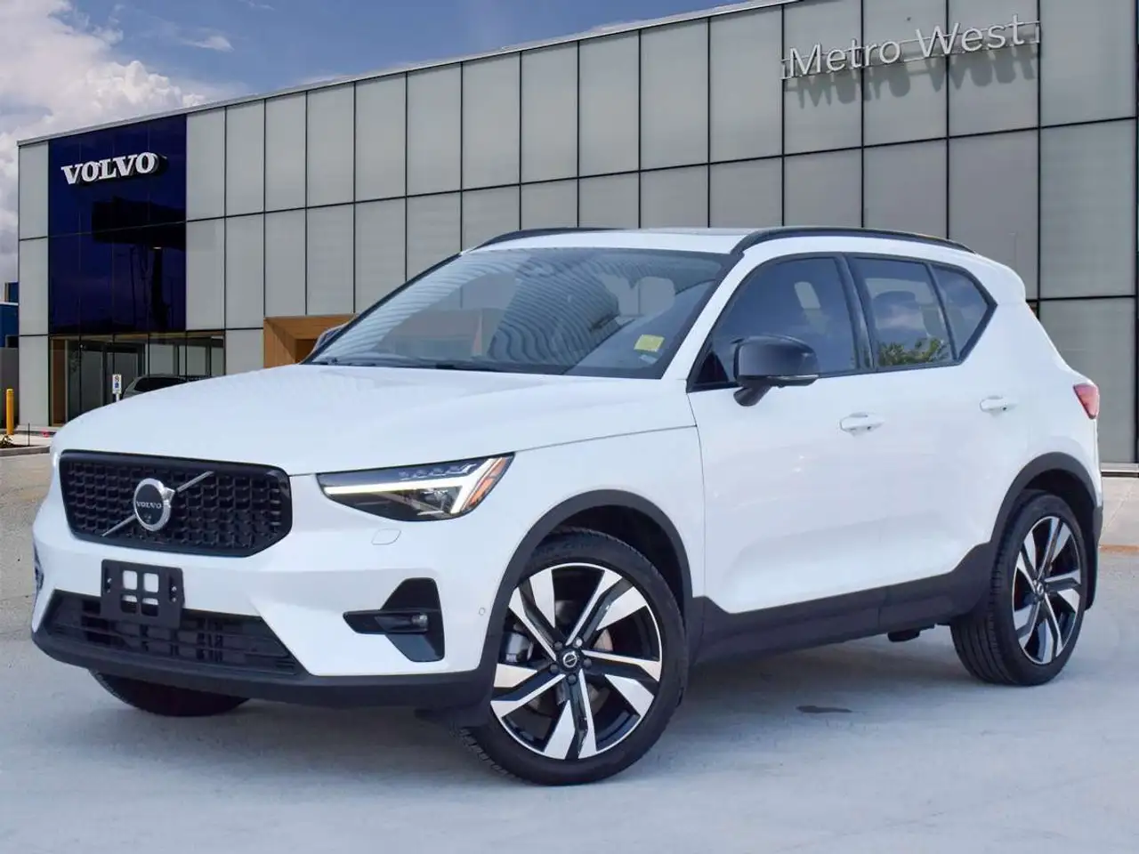 2024 Volvo XC40 Ultimate