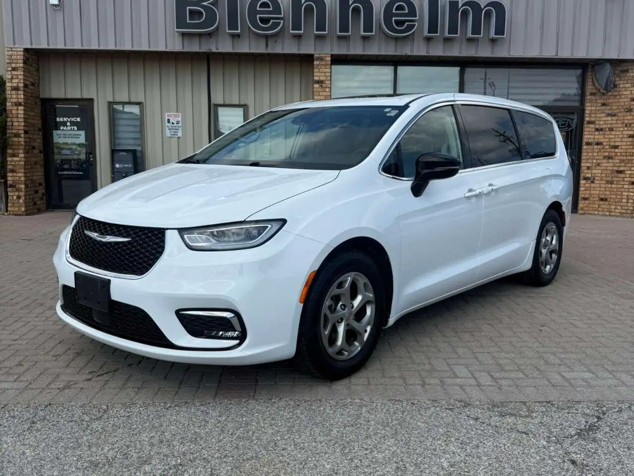 2024 Chrysler Pacifica