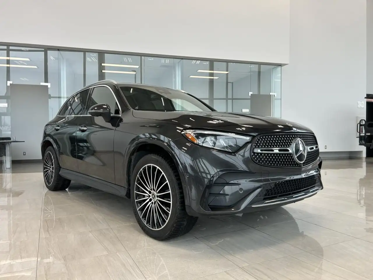 2023 Mercedes-Benz GLC 300