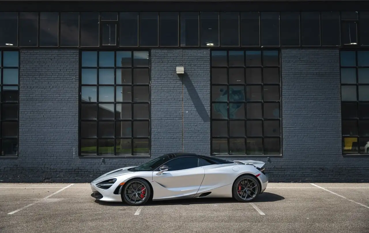 2020 McLaren 720