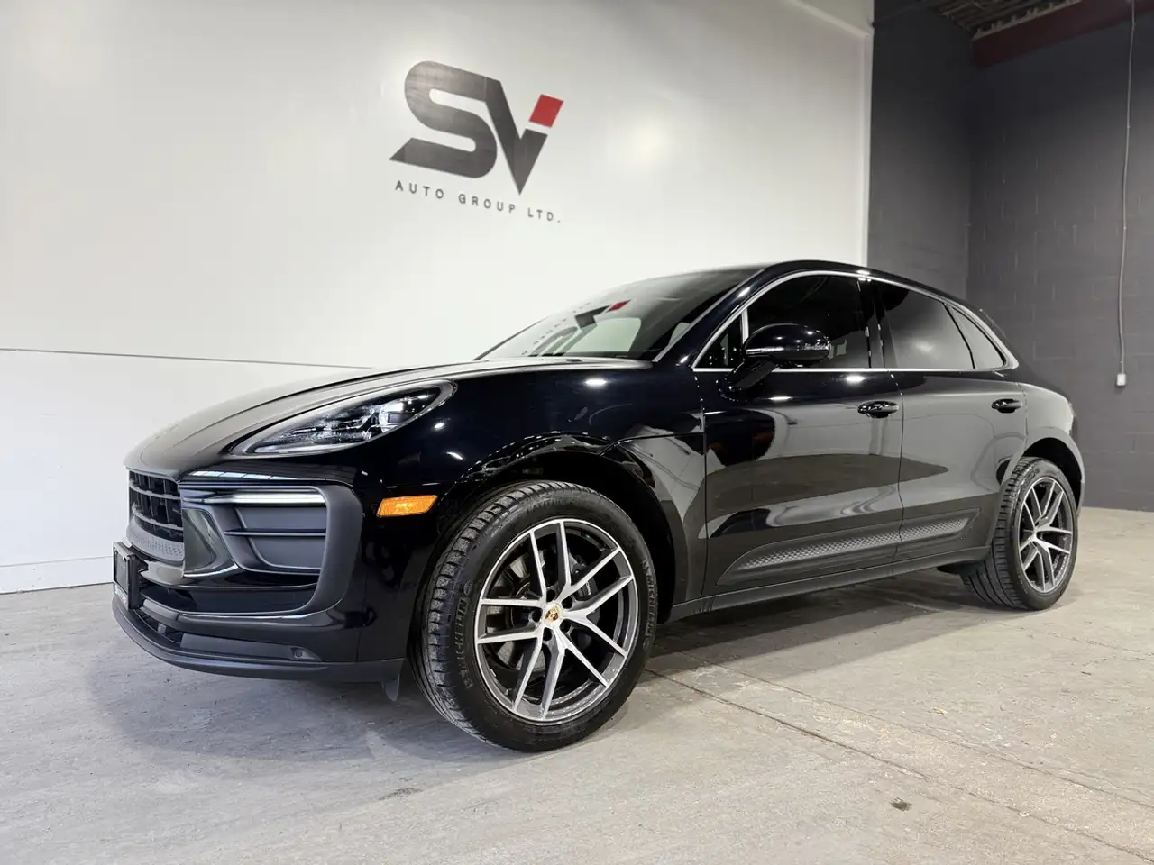 2022 Porsche Macan Base