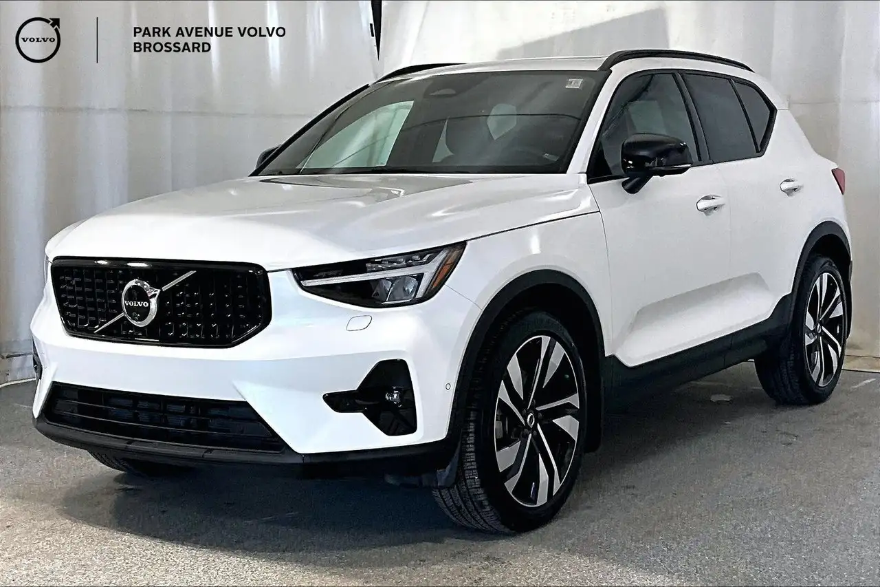 2025 Volvo XC40 Plus