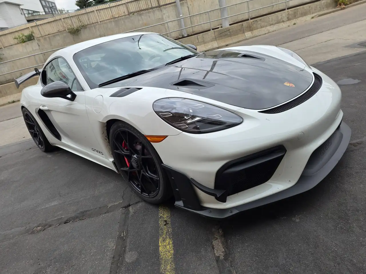 2023 Porsche Cayman