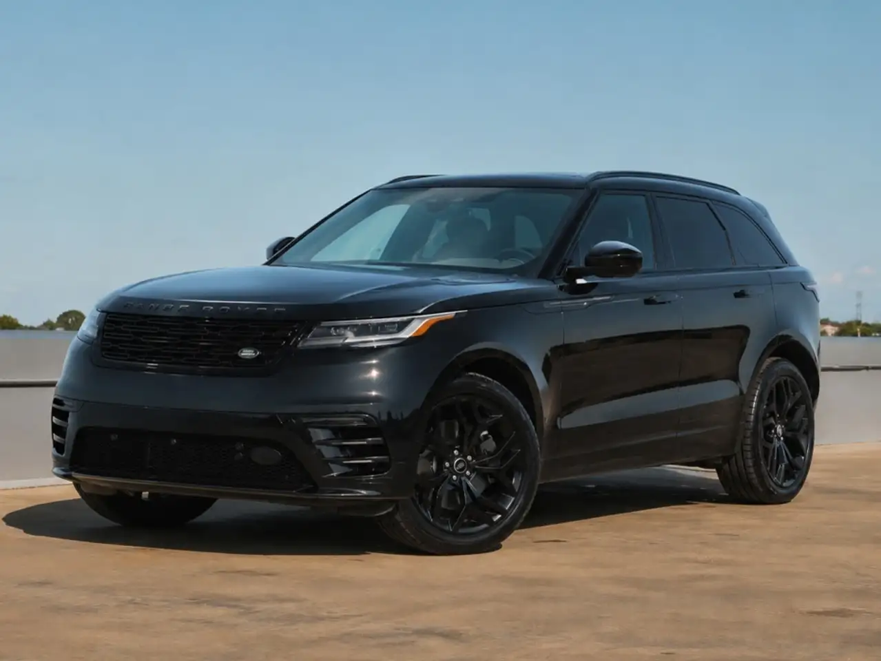 2025 Land Rover Range Rover Velar Dynamic SE P340