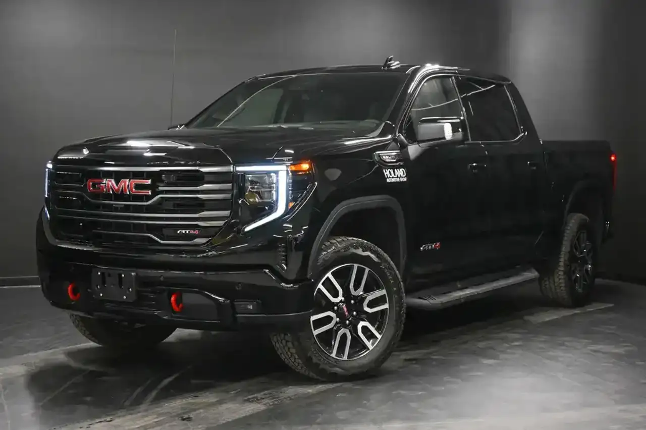 2025 GMC Sierra 1500 AT4