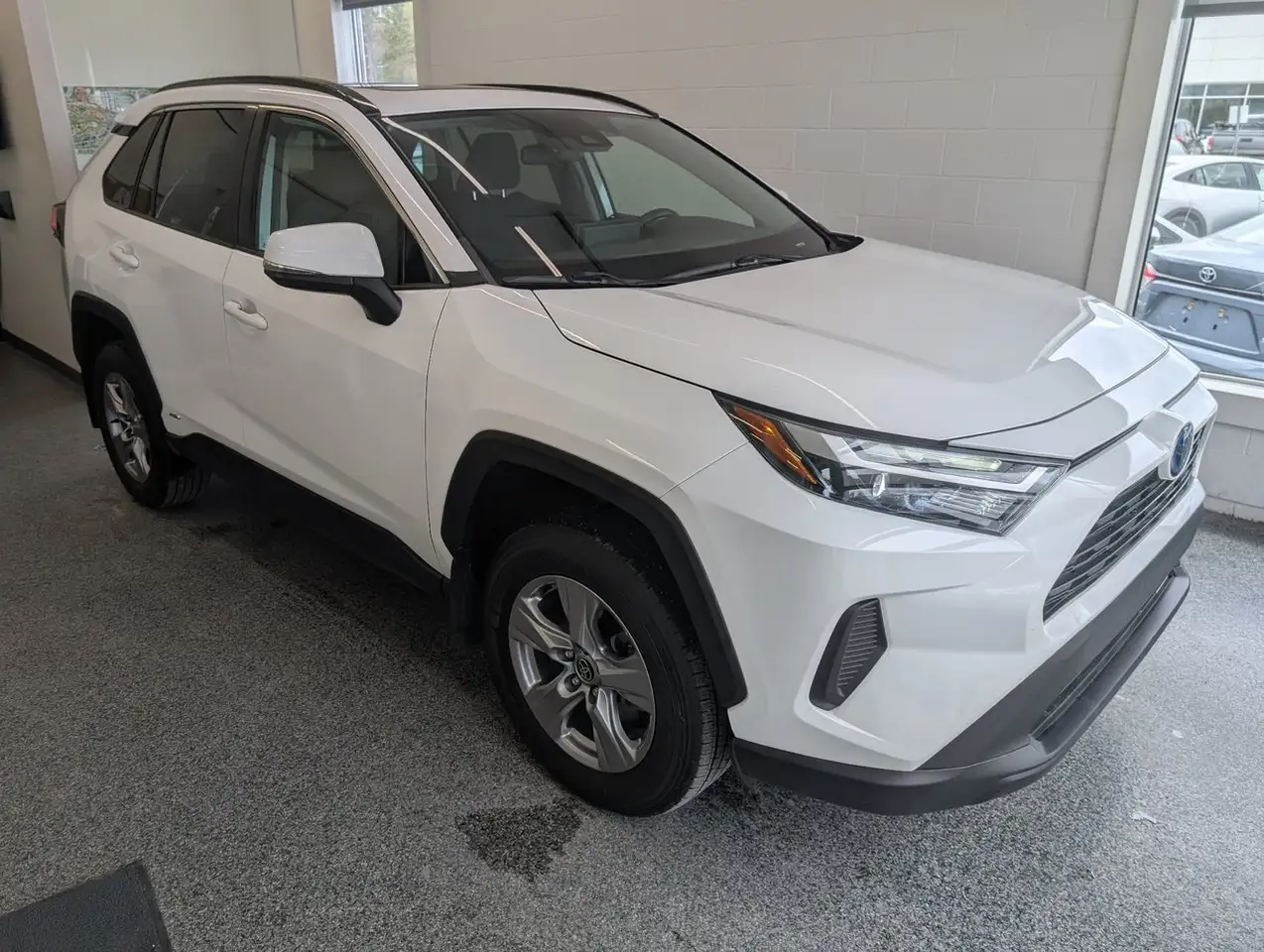 2023 Toyota RAV4 XLE