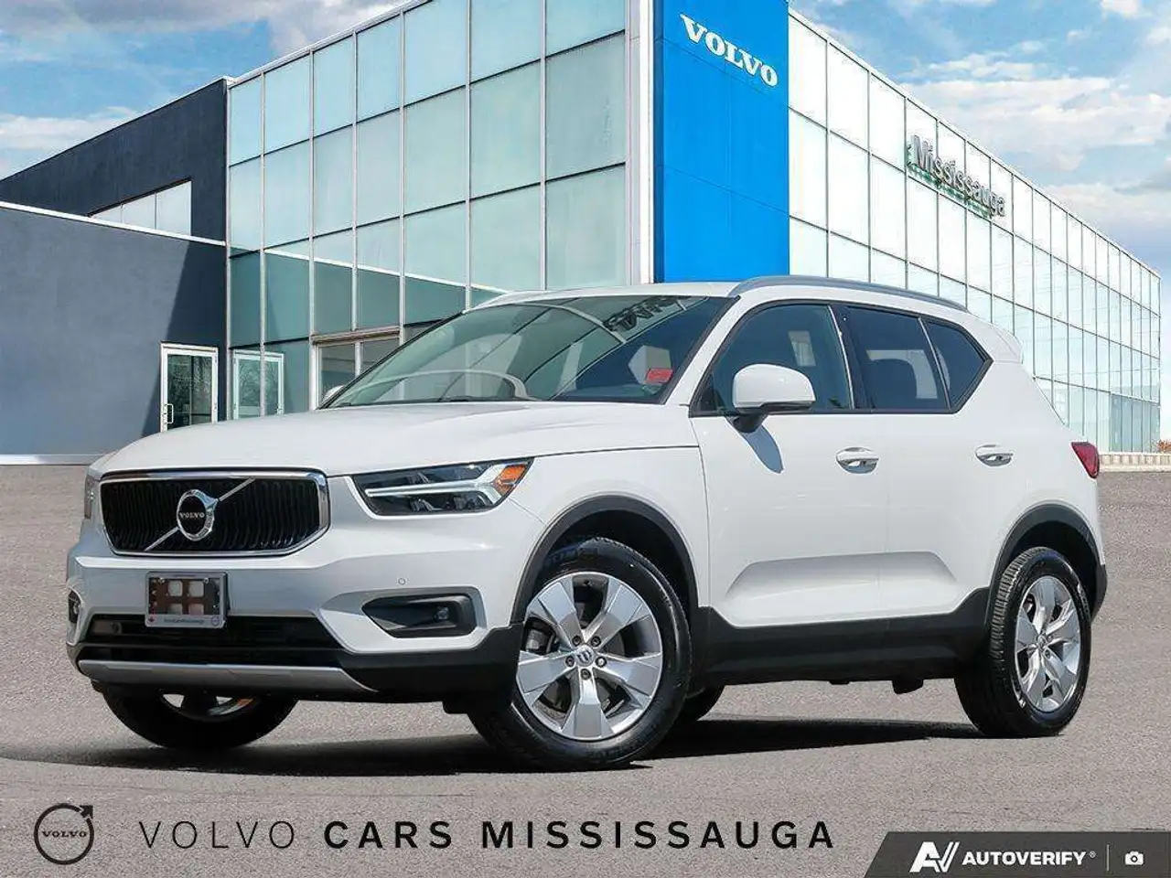 2022 Volvo XC40 Momentum