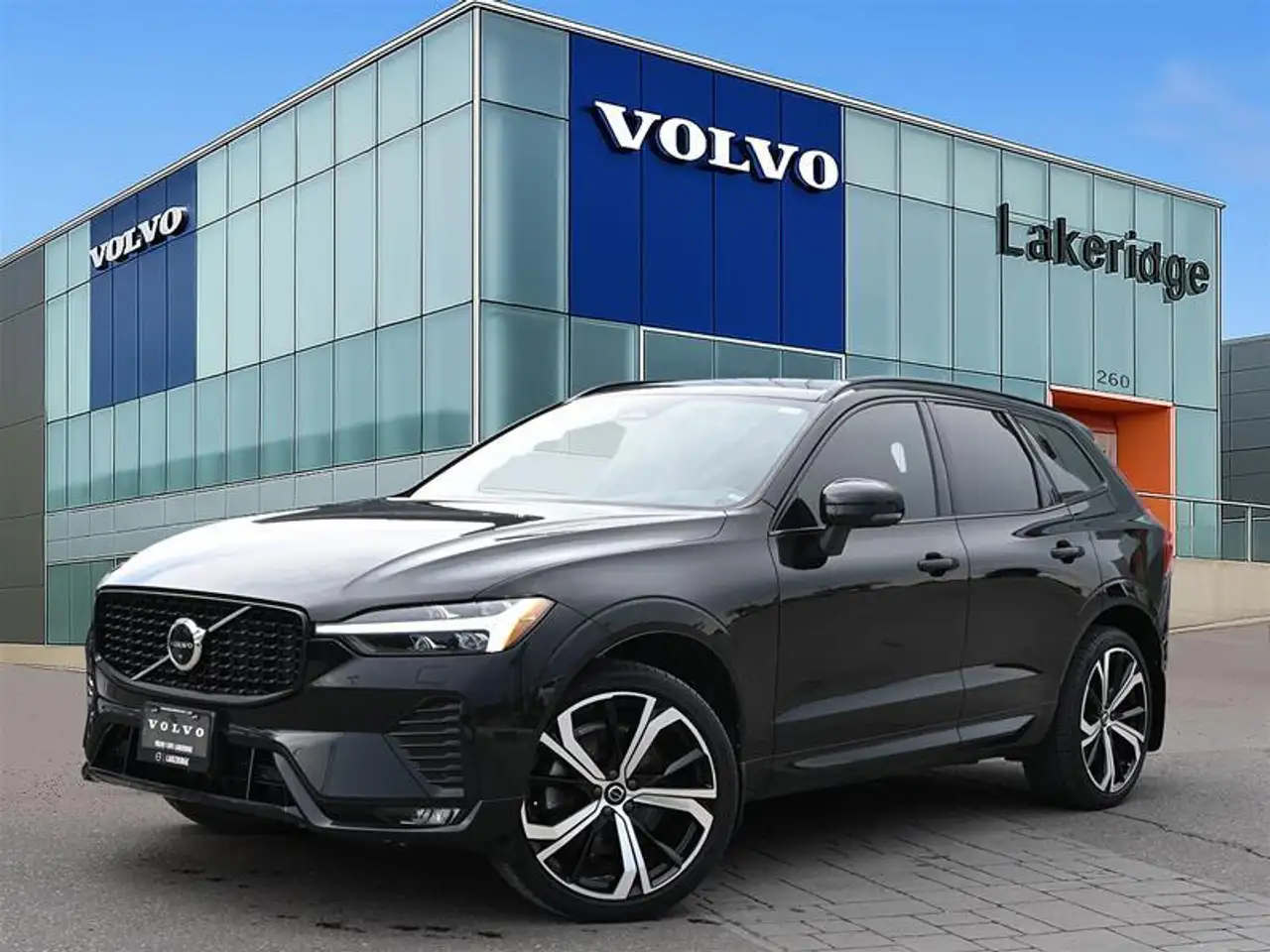 2022 Volvo XC60 R-Design