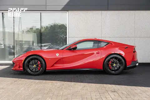 Ferrari 812