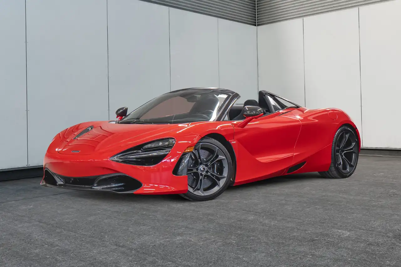 2022 McLaren 720