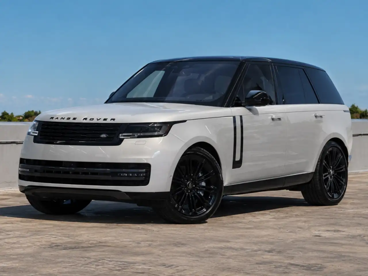 2023 Land Rover Range Rover SE P530