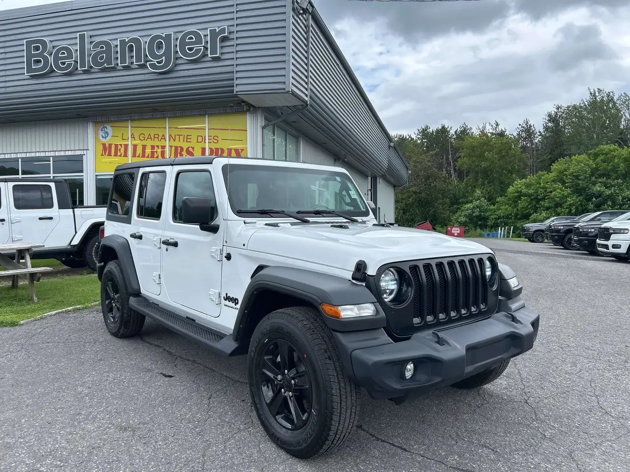 2023 Jeep Wrangler Sport Altitude