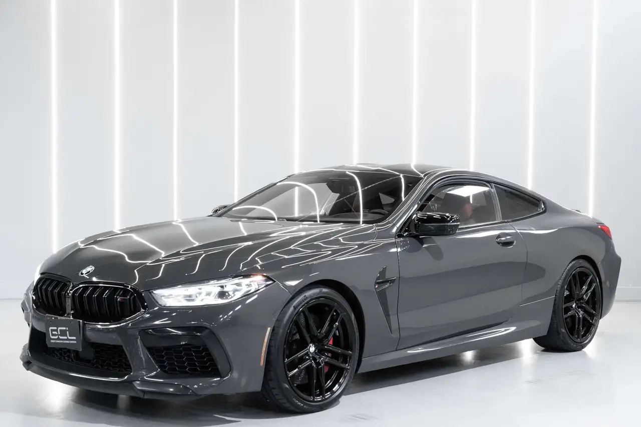 2022 BMW M8