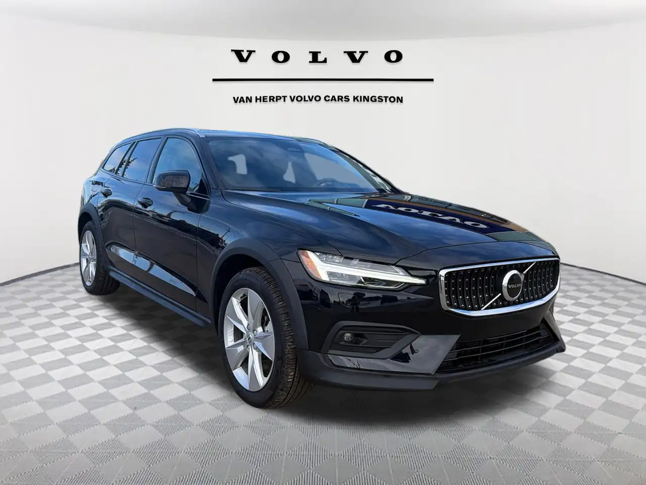 2025 Volvo V60 Core