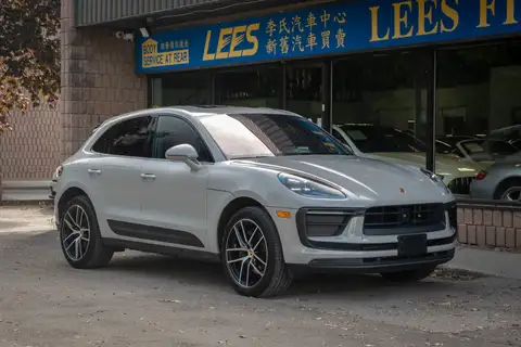 Porsche Macan Base