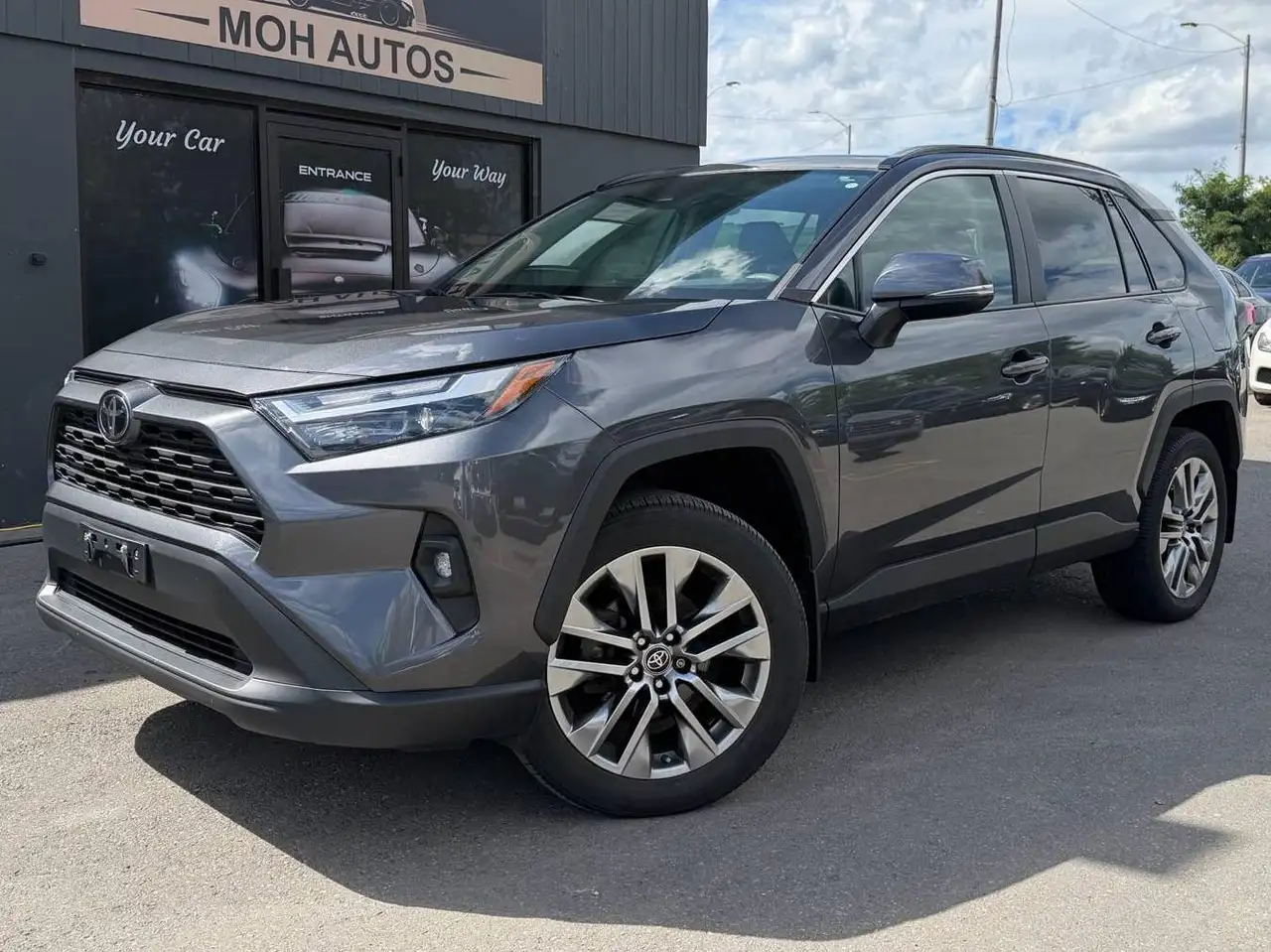 2023 Toyota RAV4 XLE Premium