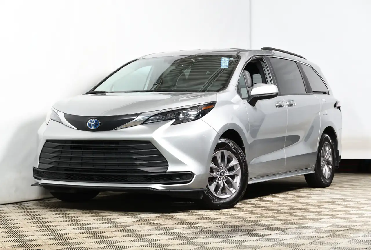 2025 Toyota Sienna