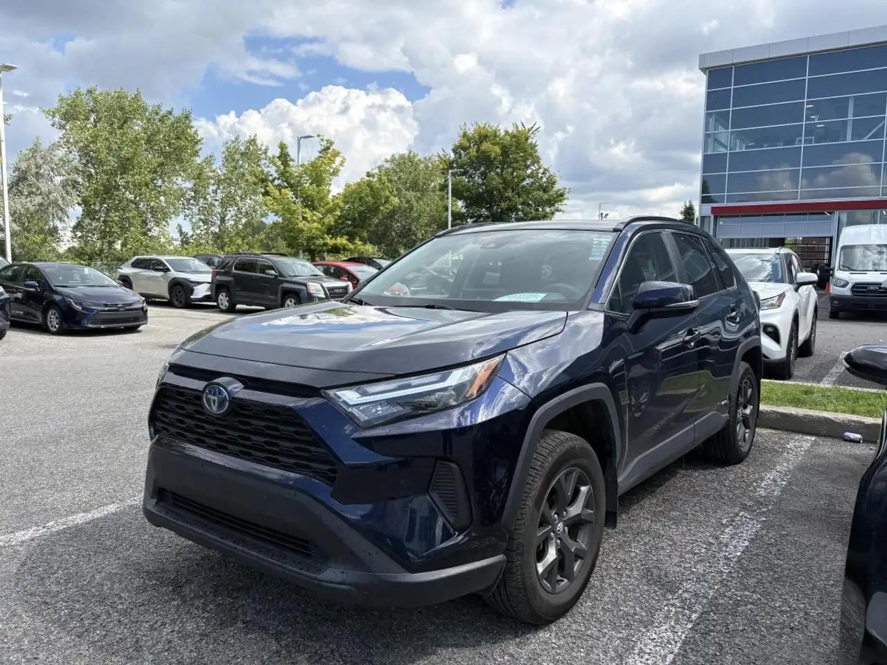 2023 Toyota RAV4 XLE