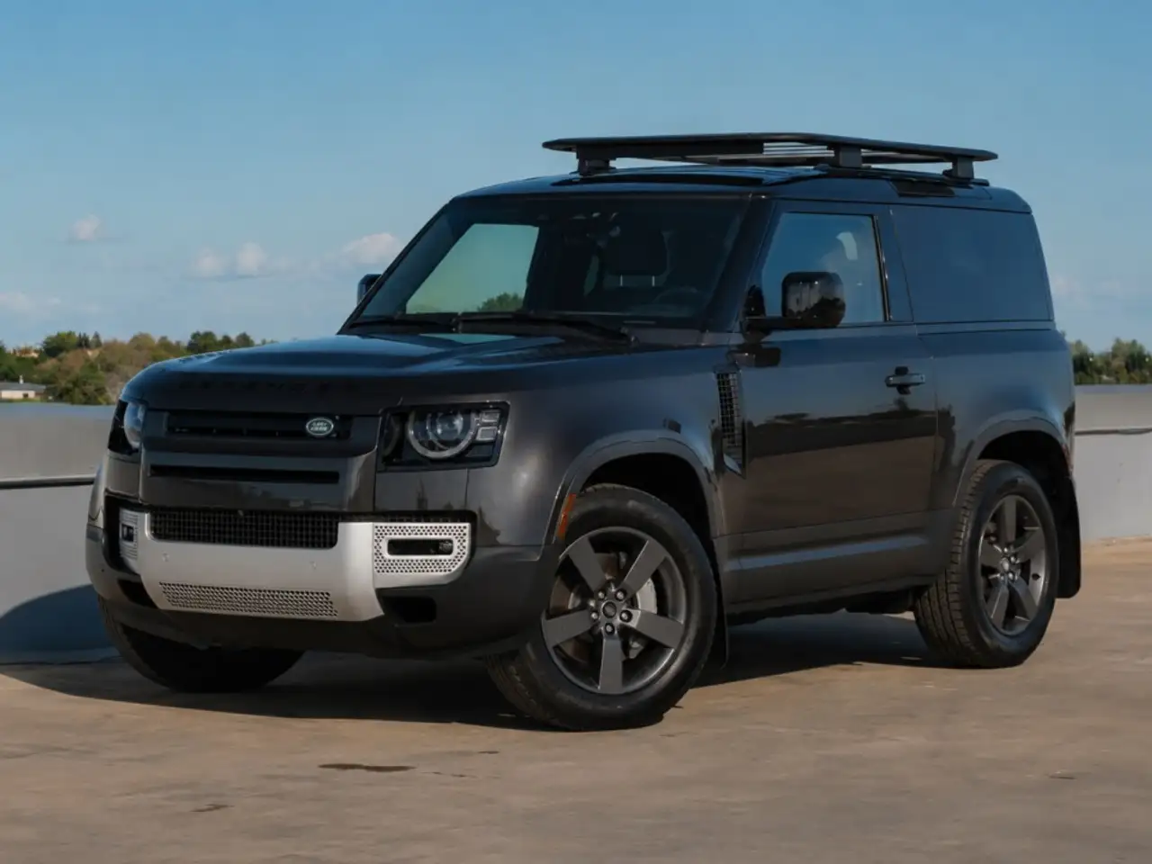 2025 Land Rover Defender S